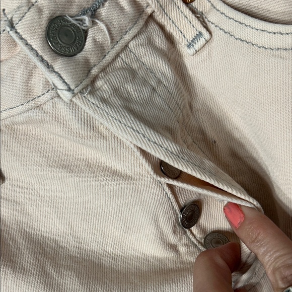 Levi's 501 button fly peach color Jean Shorts for Women - Picture 3 of 16